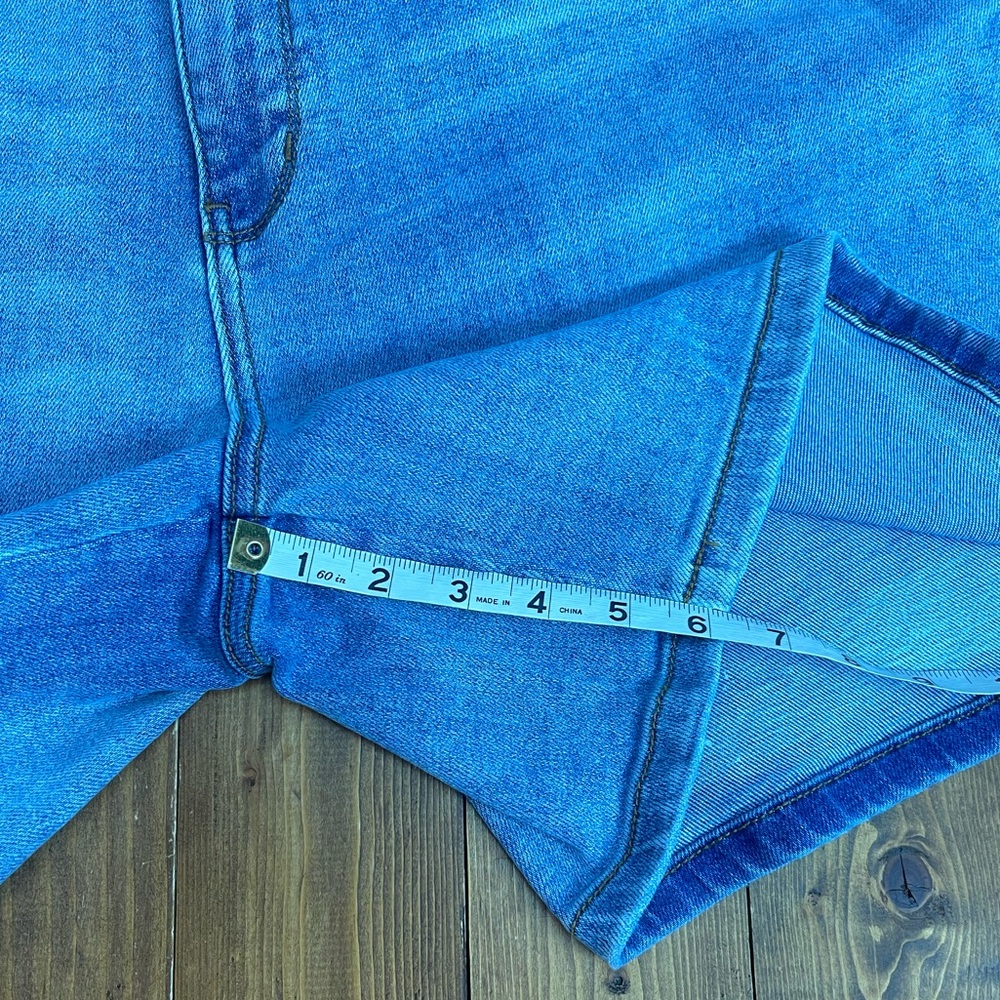 Judy Blue size 2XL light wash Jean shorts - Picture 8 of 8